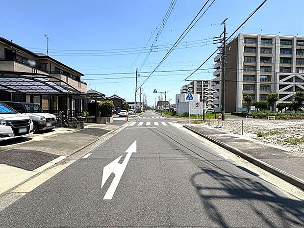 北側前面道路