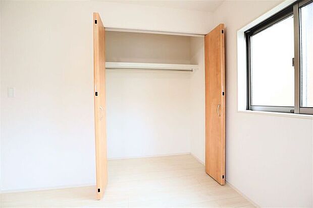 クローゼット 同仕様 全室収納付き!お部屋がスッキリ片付きます!