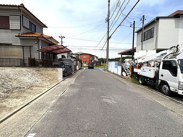 北側前面道路