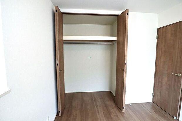 クローゼット 同仕様 全室収納付き♪お部屋がスッキリ片付きますね♪
