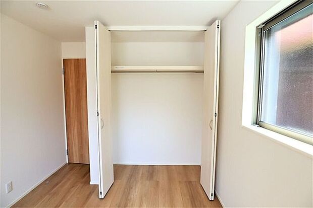 クローゼット 同仕様 全室収納付き♪お部屋がスッキリ片付きます♪