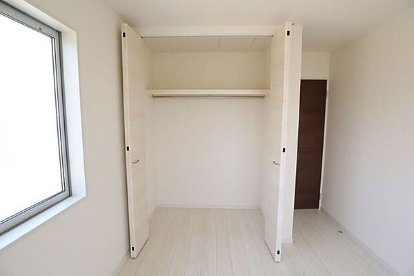 クローゼット　同仕様　全室収納付き！お部屋がスッキリ片付きます！