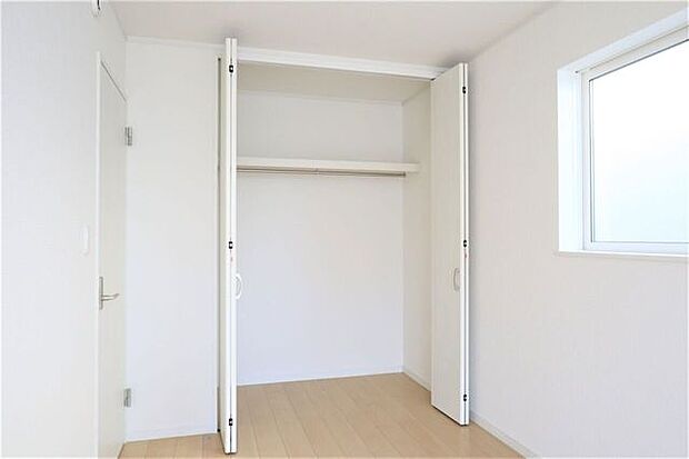 クローゼット 同仕様 全室収納付き!お部屋がスッキリ片付きます!