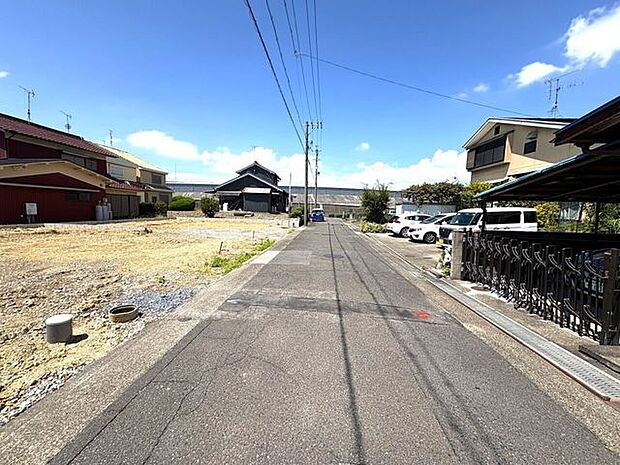 北側前面道路