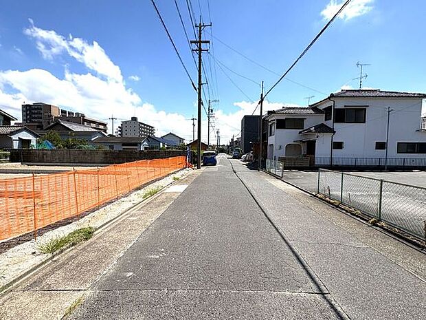 南側前面道路