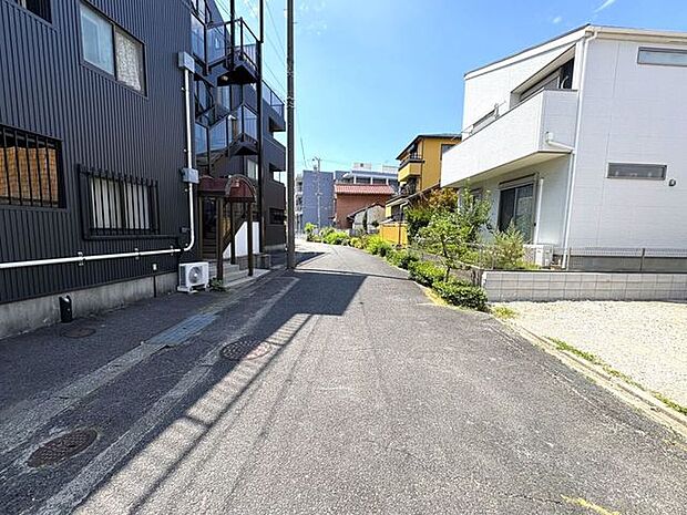南側前面道路