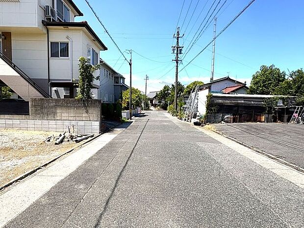 北側前面道路