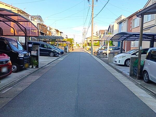 南側前面道路