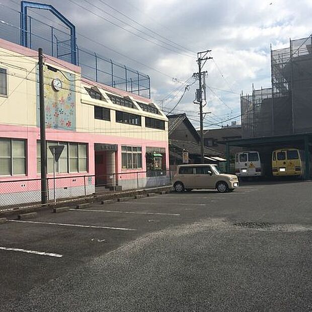 親愛保育園 260m
