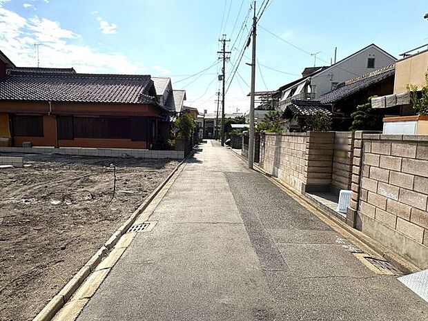 北側前面道路