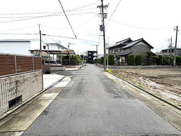 北側前面道路