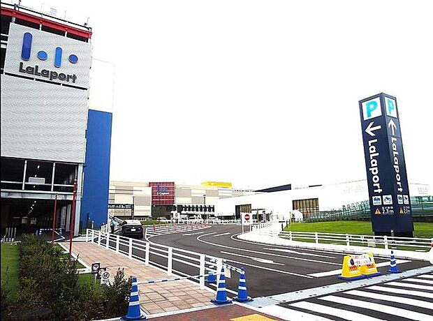 ららぽーと名古屋みなとアクルス 750m