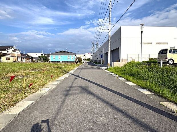 南側前面道路