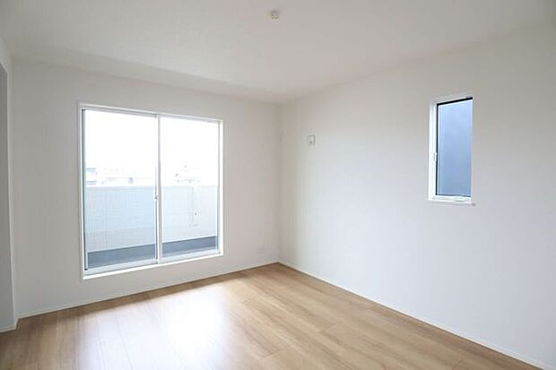 洋室 同仕様2面採光のお部屋は明るく風通しの良いお部屋です♪