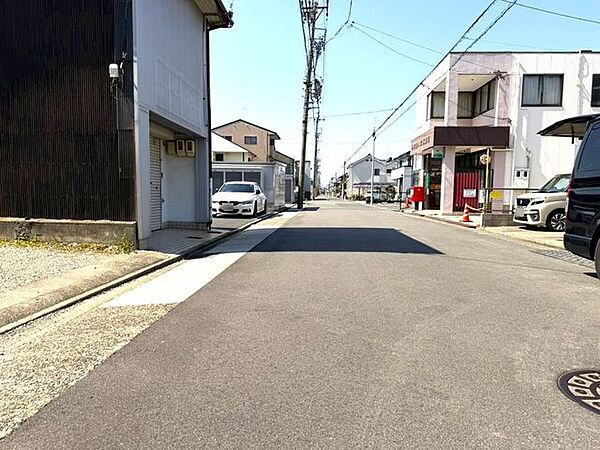 北側前面道路