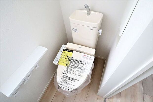 トイレ　同仕様　温水洗浄便座♪寒い季節も快適です♪