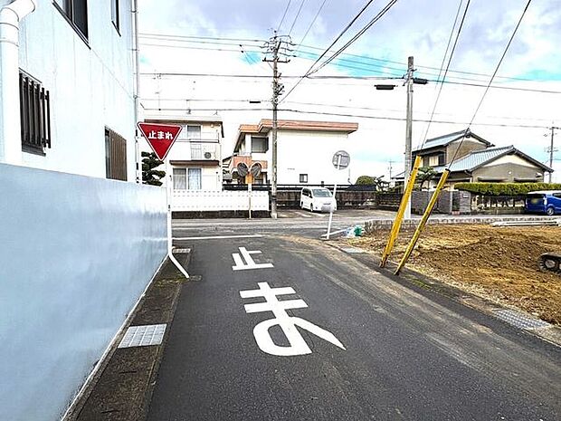 南側前面道路