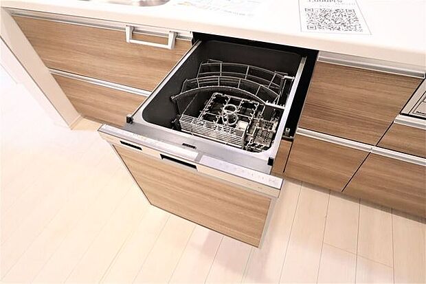 食器洗浄乾燥機　同仕様　時短、節水に役立つ食洗機が標準装備！