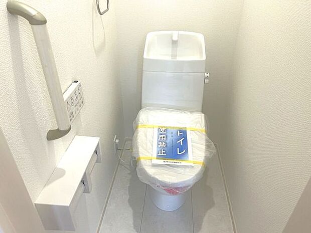 トイレ　同仕様　温水洗浄便座♪寒い季節も快適です♪