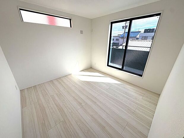 バルコニーに面したお部屋です！