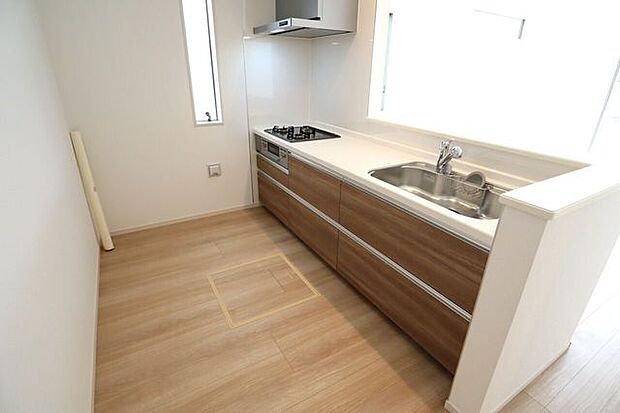 キッチン　同仕様使い勝手の良いカウンターシステムキッチン♪家族の様子を見守りながら家事ができます♪