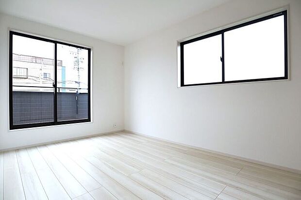 洋室 同仕様2面採光のお部屋は明るく風通しの良いお部屋です♪