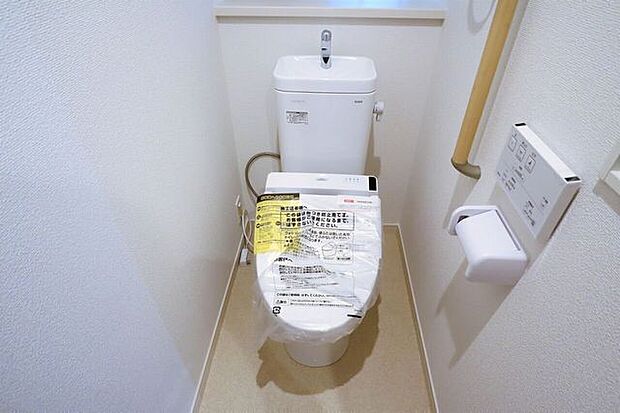 トイレ 同仕様 温水洗浄便座♪寒い季節も快適です♪