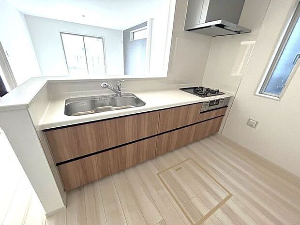 キッチン 同仕様使い勝手の良いカウンターシステムキッチン♪家族の様子を見守りながら家事ができます♪