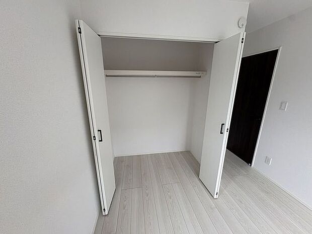 全室収納付き♪お部屋がスッキリ片付きますね♪
