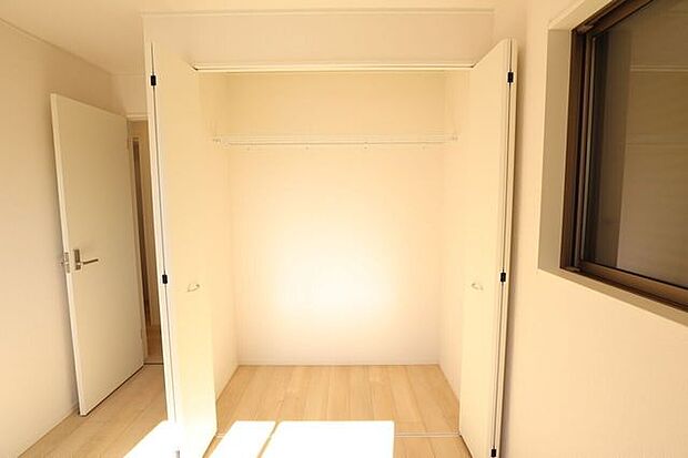 ◇クローゼット◇ 同仕様全居室収納付き♪お部屋がスッキリとお使いいただけます♪