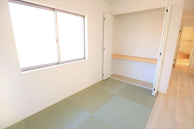 ◇タタミコーナー◇　同仕様小さなお子様のキッズスペースや、少し横になりたい時などに便利です♪