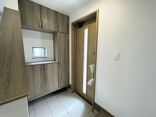 ◇玄関◇シューズボックス付きの玄関♪玄関がスッキリとお使いいただけます♪