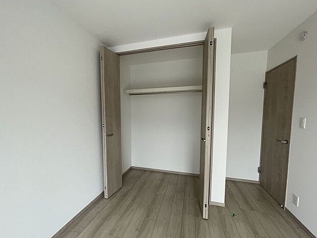 ◇クローゼット◇全居室収納付き♪お部屋がスッキリとお使いいただけます♪