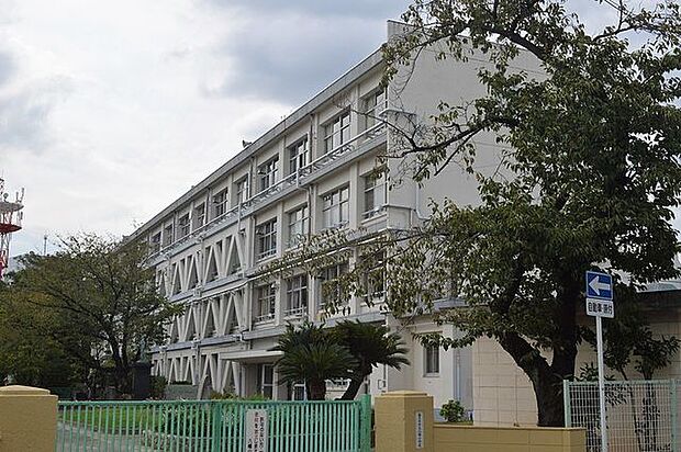 春日井市立八幡小学校 八幡小学校 650m