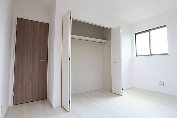 ◇クローゼット◇ 同仕様全居室収納付き♪お部屋がスッキリとお使いいただけます♪