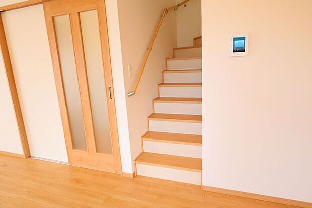 ◇リビング階段◇　同仕様ご家族と自然と顔を合わせられるリビング階段仕様♪