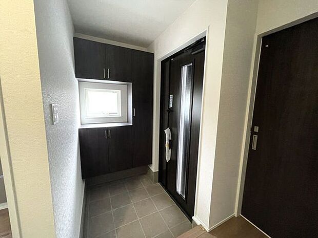 ◇玄関◇シューズボックス付きの玄関♪玄関がスッキリとお使いいただけます♪