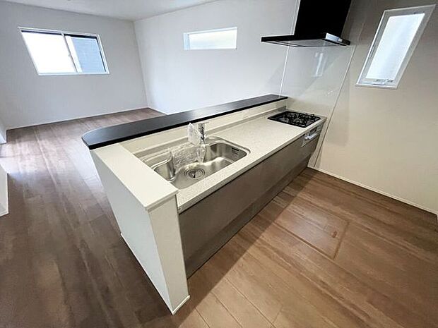 ◇キッチン◇使い勝手の良いカウンターシステムキッチン♪家事がはかどりそうです♪