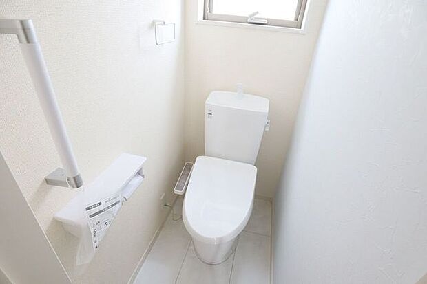 ◇トイレ◇　同仕様1階2階とも温水洗浄便座♪便座が暖かく、冬でも快適です♪