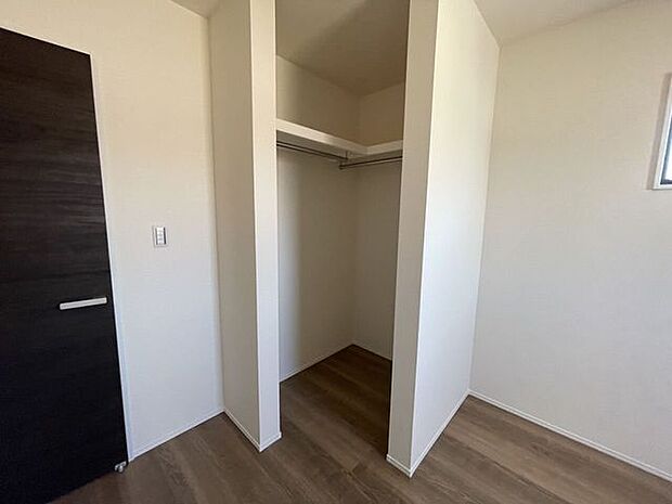 ◇クローゼット◇ 全居室収納付き♪お部屋がスッキリとお使いいただけます♪