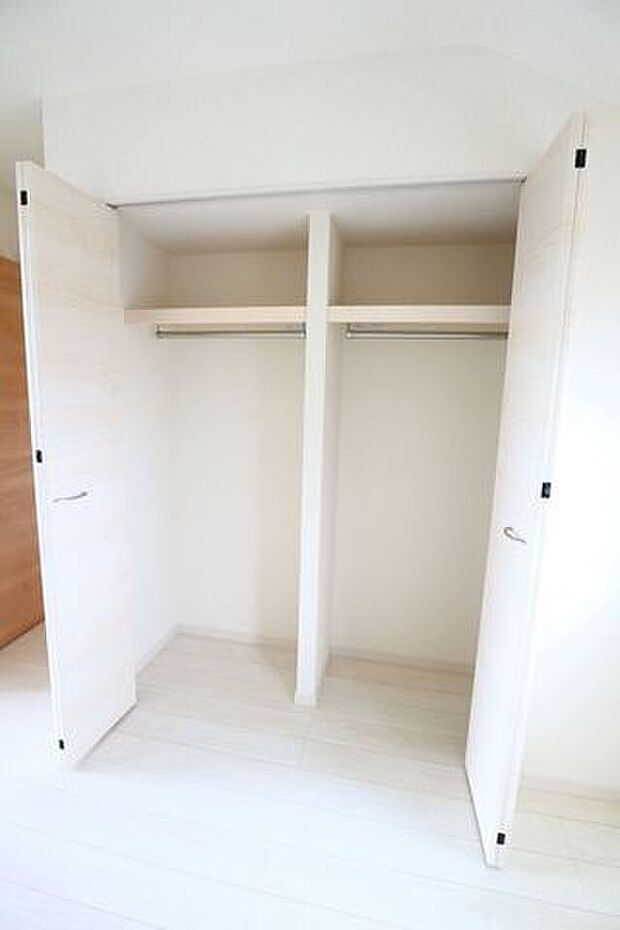 ◇クローゼット◇ 同仕様全居室収納付き♪お部屋がスッキリとお使いいただけます♪