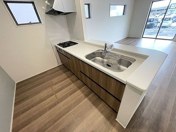 キッチン使い勝手の良いカウンターシステムキッチン♪家事がはかどりそうです♪