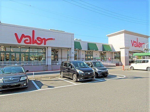 バロー高蔵寺店 1300m