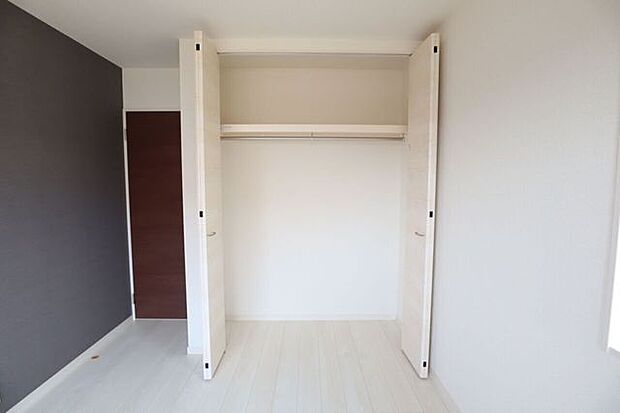 ◇クローゼット◇　同仕様全居室収納付き♪お部屋がスッキリとお使いいただけます♪