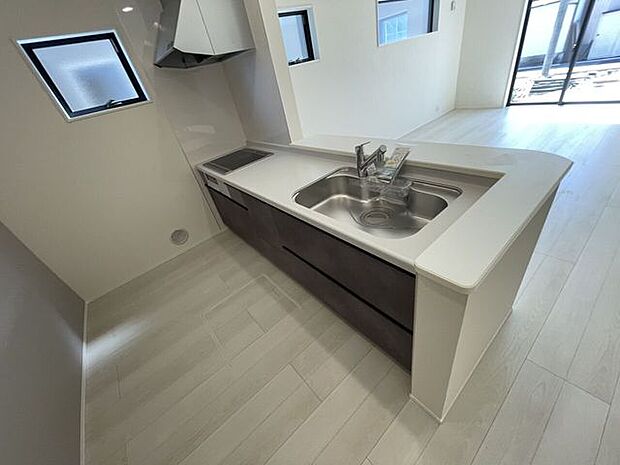 ◇キッチン◇使い勝手の良いカウンターシステムキッチン♪家事がはかどりそうです♪