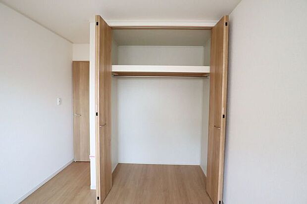 ◇クローゼット◇ 同仕様全居室収納付き♪お部屋がスッキリとお使いいただけます♪