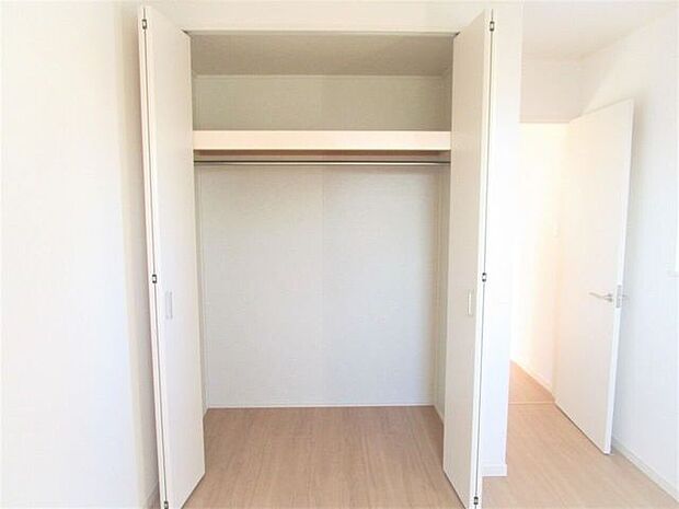 ◇クローゼット◇ 同仕様全居室収納付き♪お部屋がスッキリとお使いいただけます♪