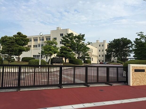 小牧市立桃陵中学校 桃陵中学校 1200m
