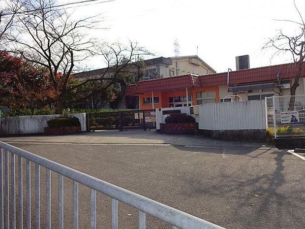 小牧市立本庄保育園 900m