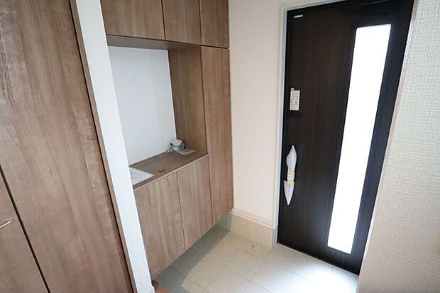 ◇玄関◇　同仕様シューズボックス付きの玄関♪玄関がスッキリとお使いいただけます♪
